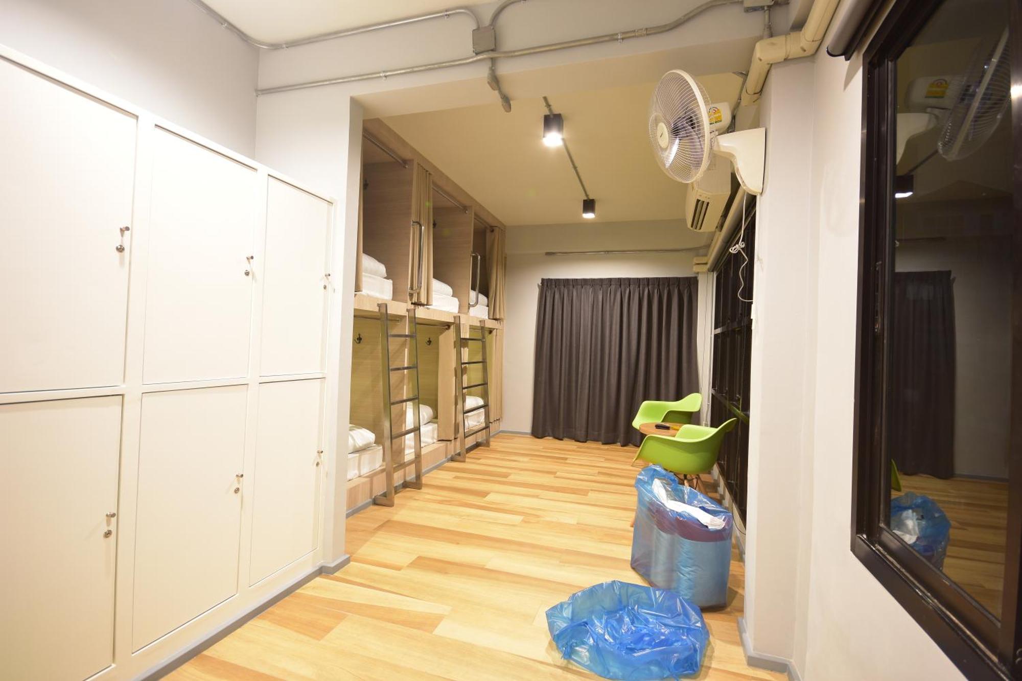 Bangkok Silom Chat Box Hostel Ngoại thất bức ảnh