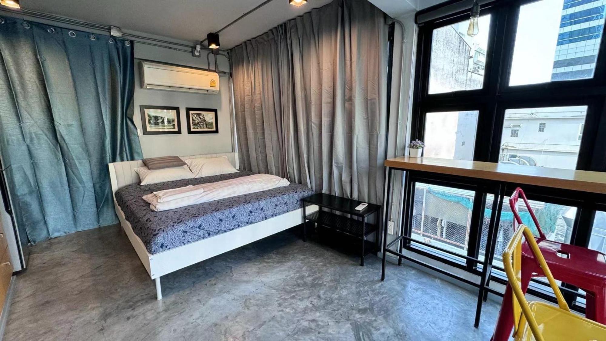 Bangkok Silom Chat Box Hostel Ngoại thất bức ảnh